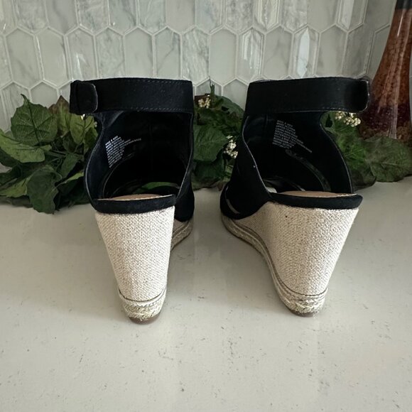Apt.9 Womens Black Wedge Sandals Size 8 Medium - Picture 5 of 7